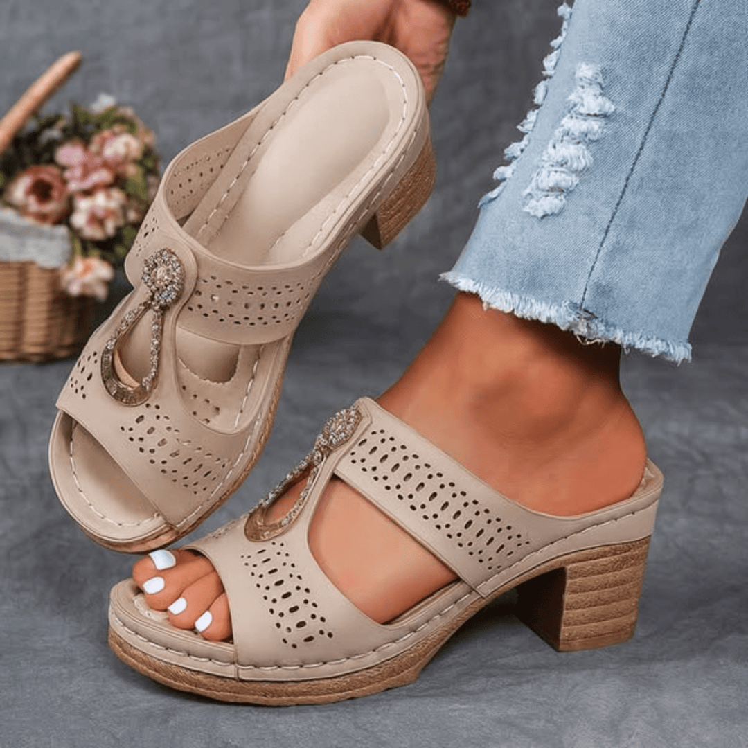 Naomi | Chic Orthopaedic Sandals