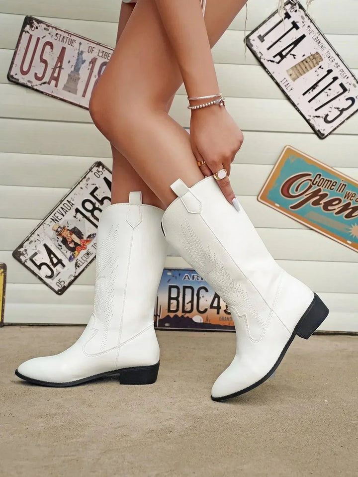 Clara | Women’s Classic Embroidered Western Boots