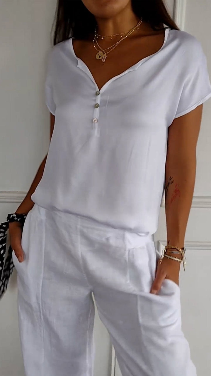 JULIA | COMFORTABLE V-NECK T-SHIRT